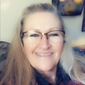 Meet your Posher, Vickie